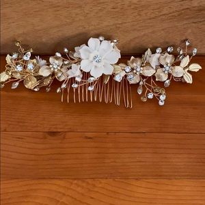 Crystal and gold bridal hair clip